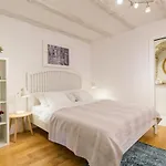 Porpor Apartments In Old Town By Irundo
